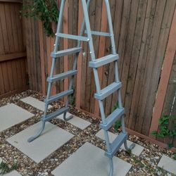 escalera metálica