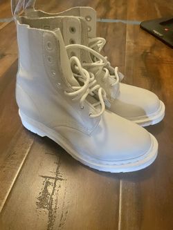 White *Dr. Marten’s* Brand New $80