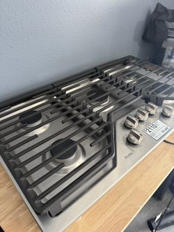 🔥 For Sale: GE Profile 36” Stainless Steel 5-Burner Gas Cooktop 🔥