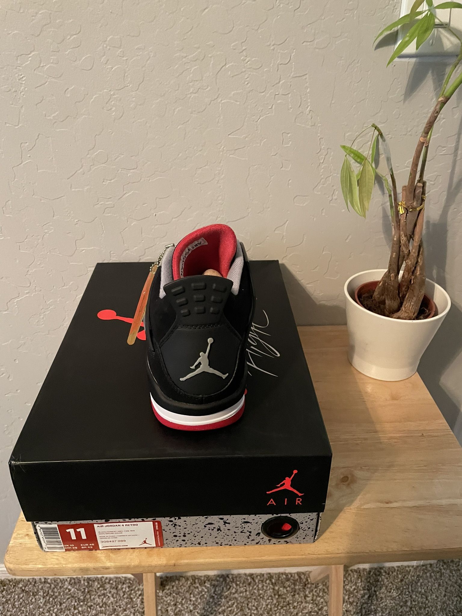 Size 11 - Jordan 4 Retro bred release 2012 NEW DS!!