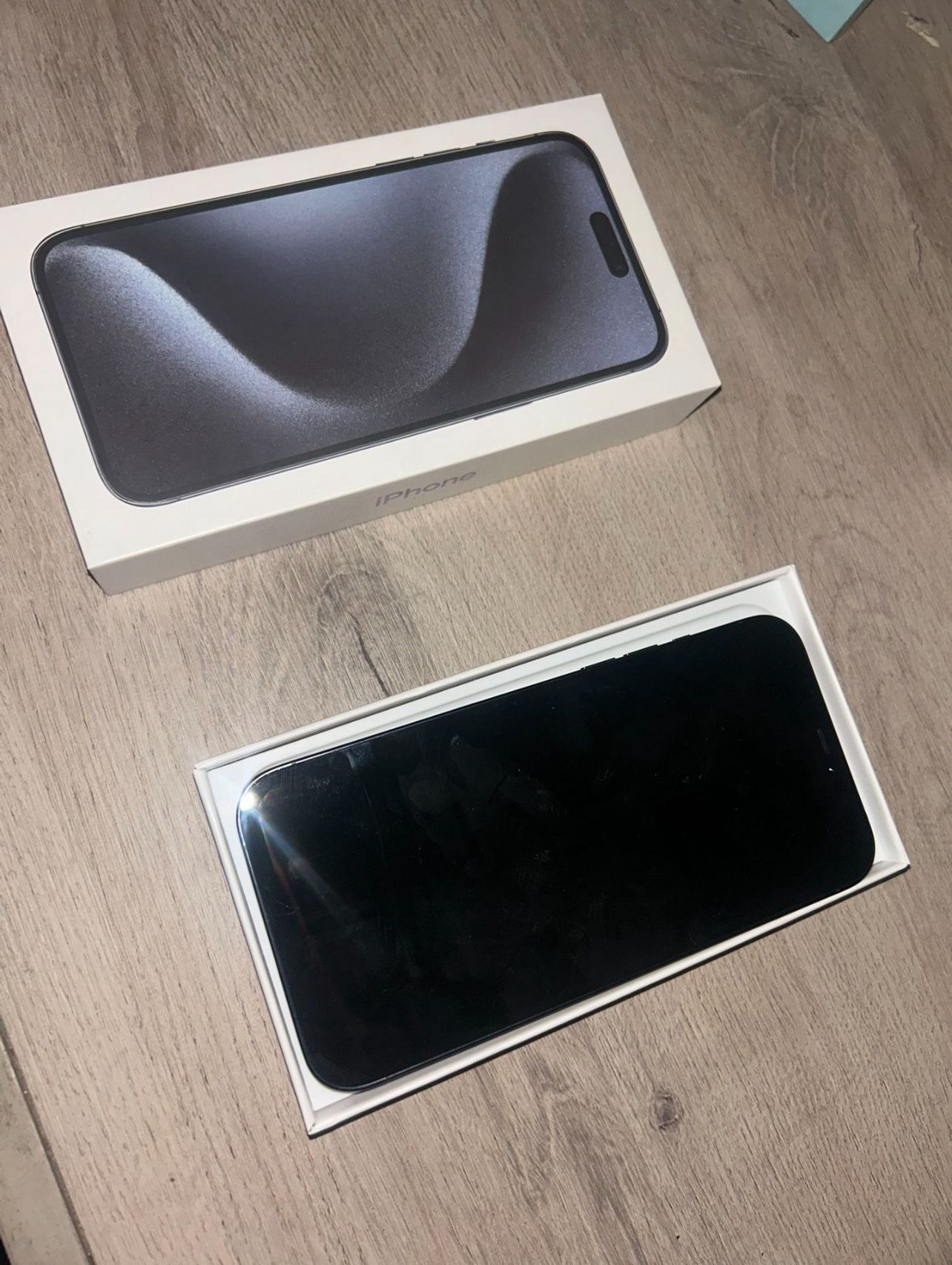 Unlocked iPhone 15 Pro Max 256gb