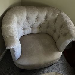 Pier One Chair / Ottoman 