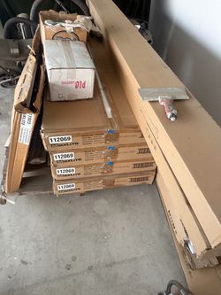 Light bulbs with ballast and drivers