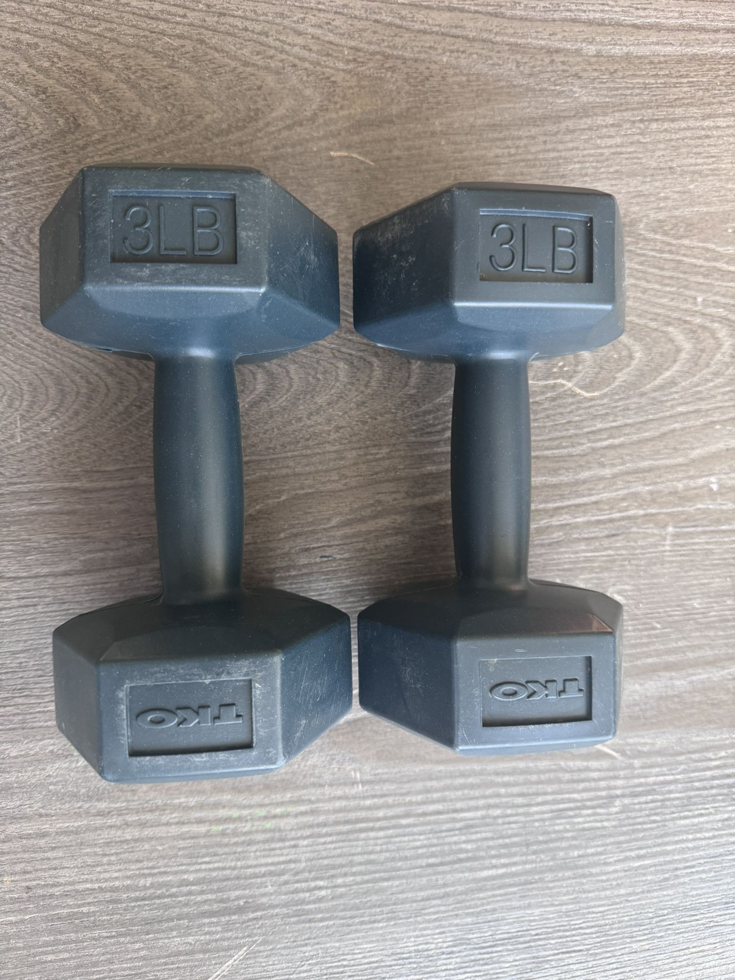 TKO 3 lb Dumbbells (Set of 2) — Great Condition