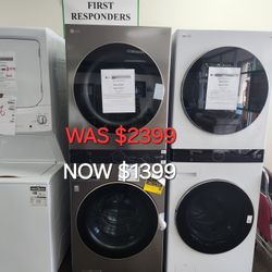 Single Unit Front Load LG Washertower With Center Control 4.5 Cu. Ft. Washer And 7.4 Cu. Ft. Electric Dryer 
