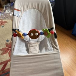 Baby Bjorn Bouncer Chair w/ Toy Attachment!