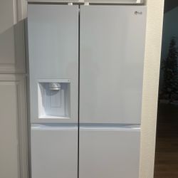 LG Refrigerator 