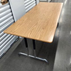 Commercial Grade.   Adjustable Height Table.  A1 CONDITION.  72" Long  X 30" Wide, Height Is Adjustable. 
