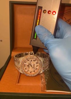 VVS MOISSANITE AP