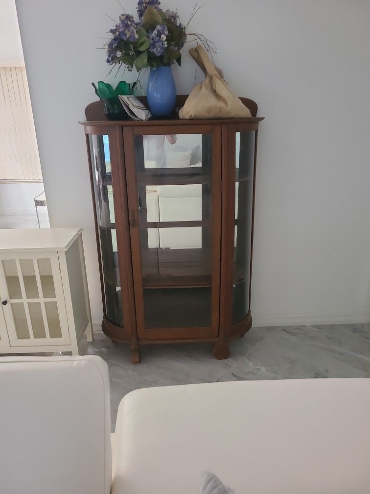 Display Cabinet Glass And Mirrors