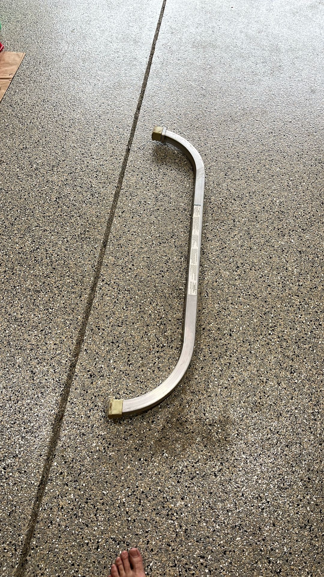 Ladder stabilizer