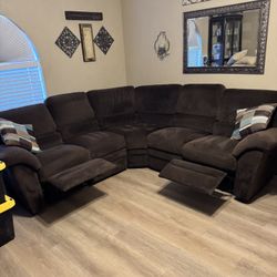 Brown Sectional With 2 Recliners