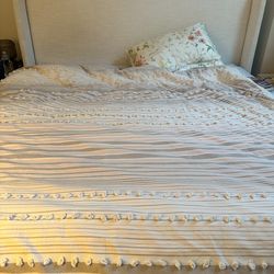 🛏️ King Size Bed with Storage + Mattress – $500 (Cambridge, MA)