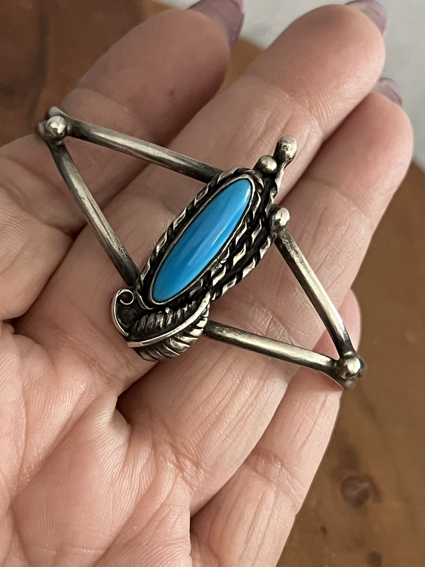 Vintage Native American sleeping beauty turqoise cuff bracelet