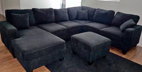 🏡 Beautiful New Sectional - Black or Dark Grey