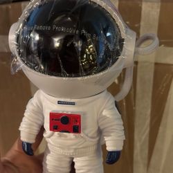 New In Box Astronaut  Light Projecter