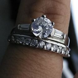 Size 7 Wedding Ring Set