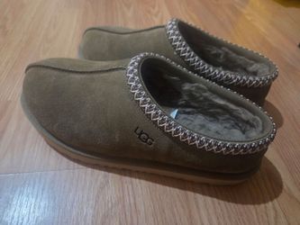 UGG Tasman Women Size 6 Shoes