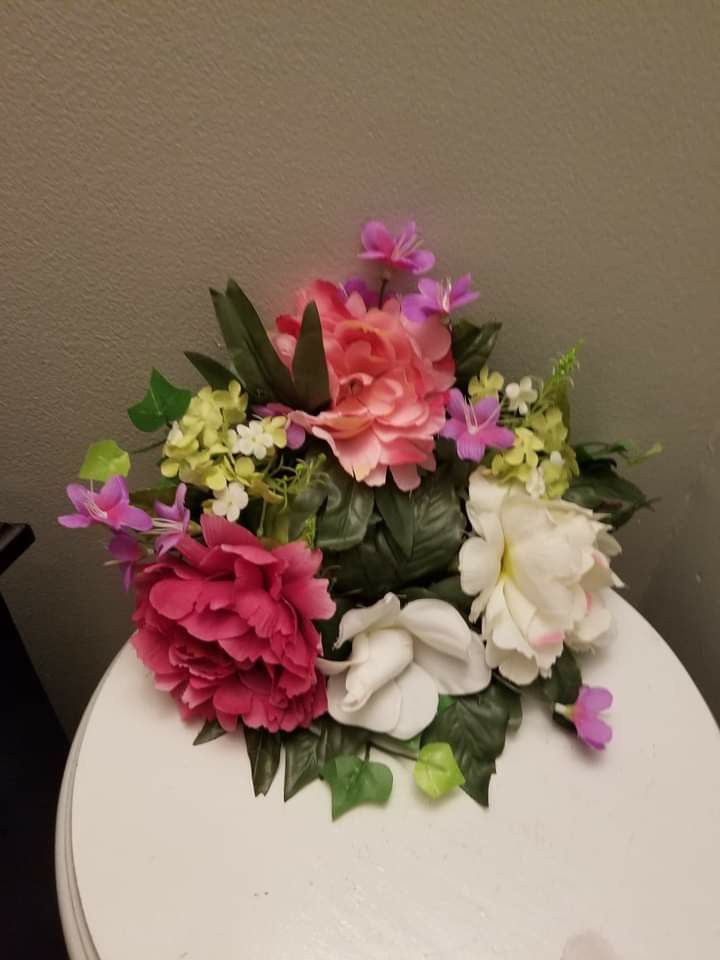 Floral centerpiece