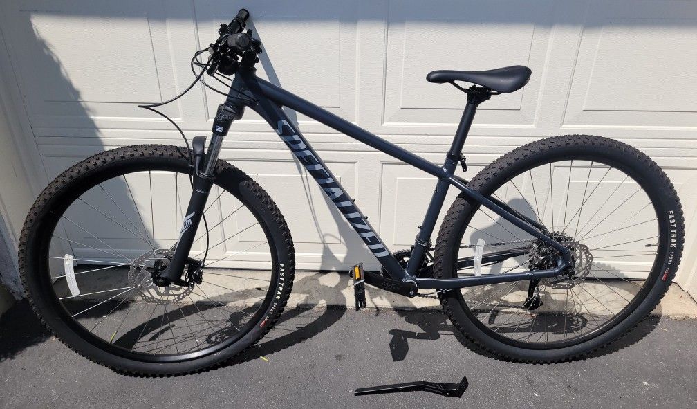 2022 Specialized Rockhopper sport29 Bike