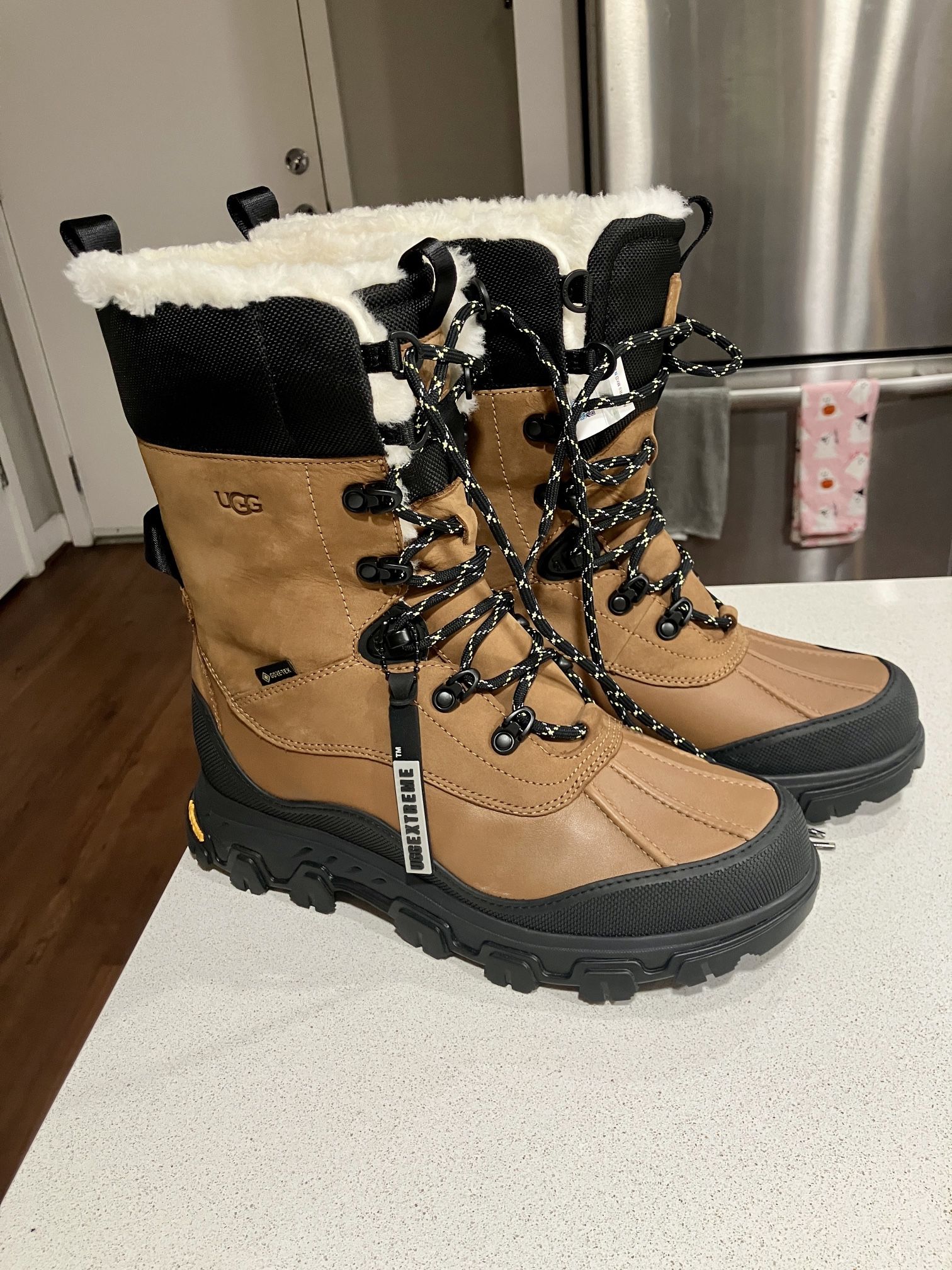 UGG Meridian Boots 8.5 No Box