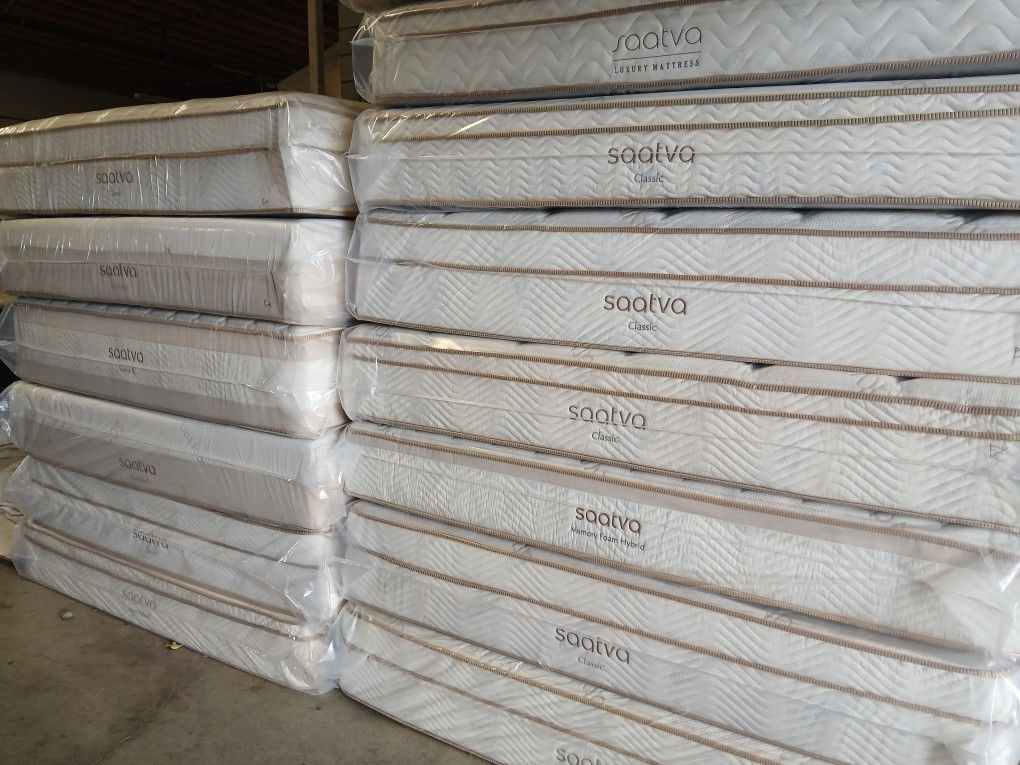 Saatva Classic 11" and 14" Pillow Top King Mattress 