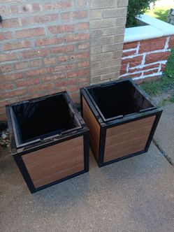 Duo Series Cubus Planter ( BED BATH & BEYOND)18" X 17"