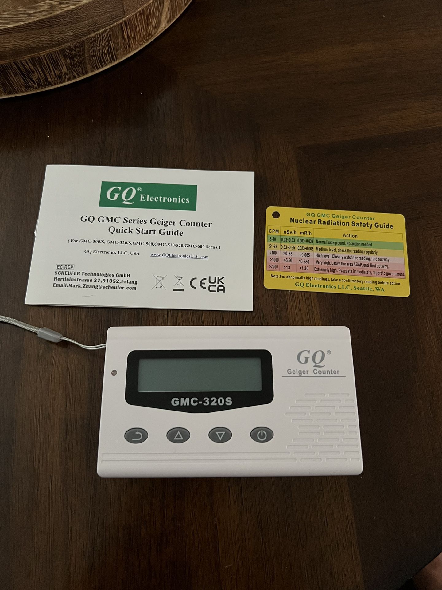 GQ GMC-320S Digital Nuclear Radiation Detector Monitor Meter Geiger Counter  Radiation Dosimeter