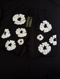 Denim Tears Cotton Wreath Sweat Shorts - Black / White