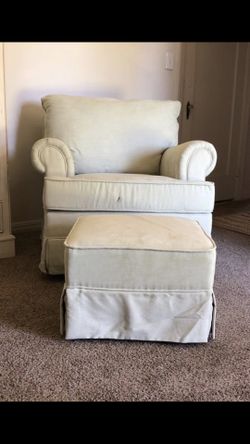 Light green rocking chair.