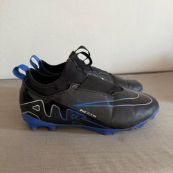 Nike youth soccer cleats size 2