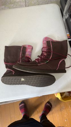 Womens Boots Size 9