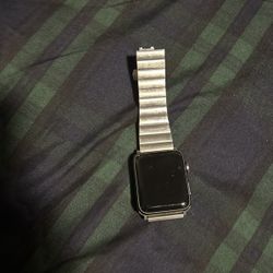 Apple  watch series 3.