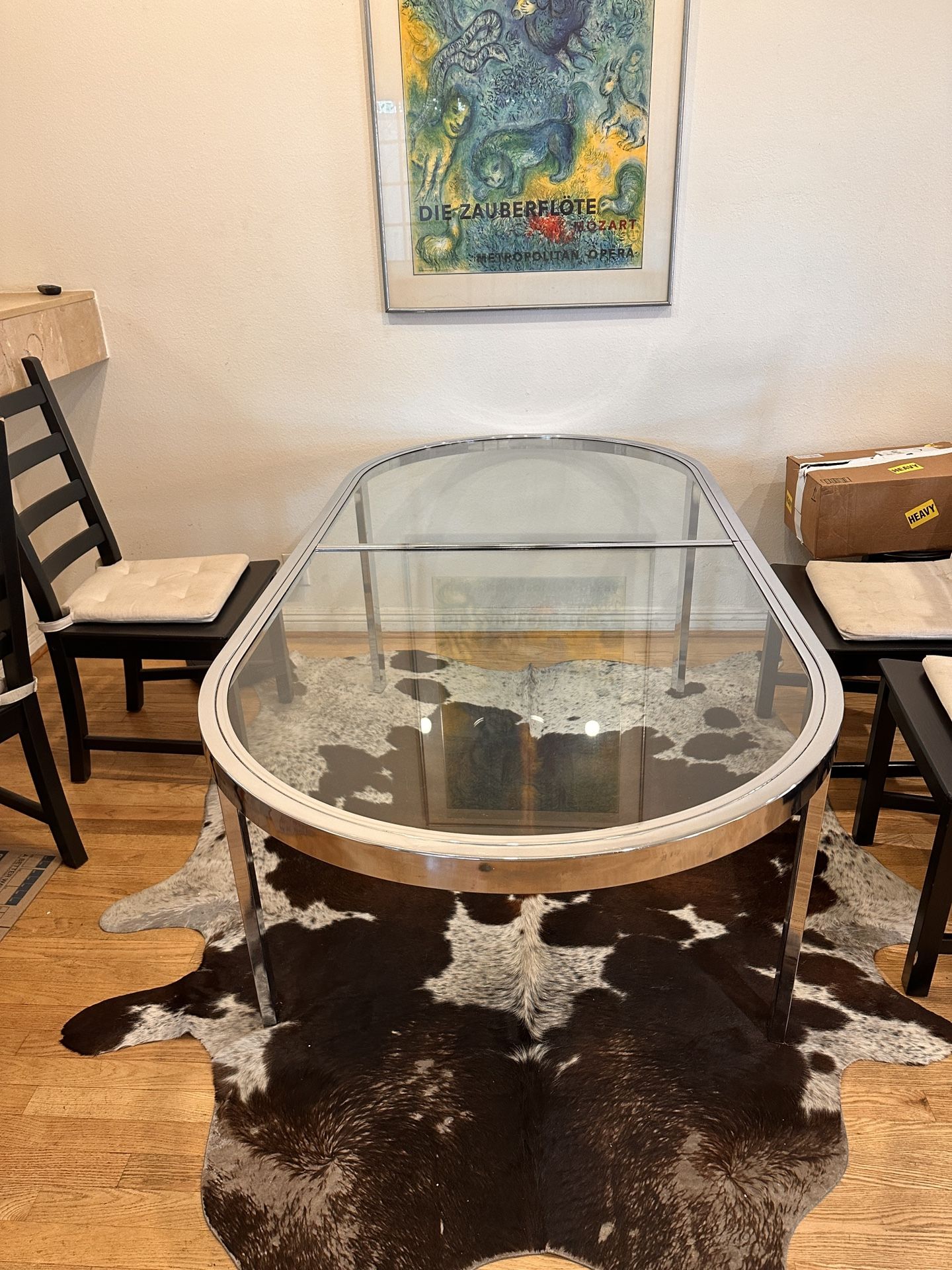 Vintage Table for Sale - Excellent Condition!