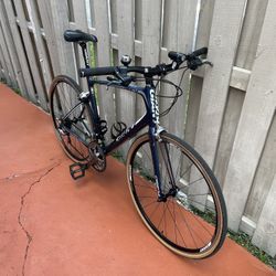 Giant Hybrid Bike
