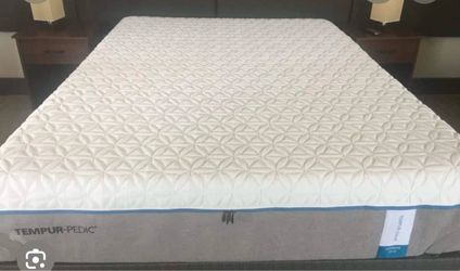 Tempur Pedic Supreme Hybrid King Mattress