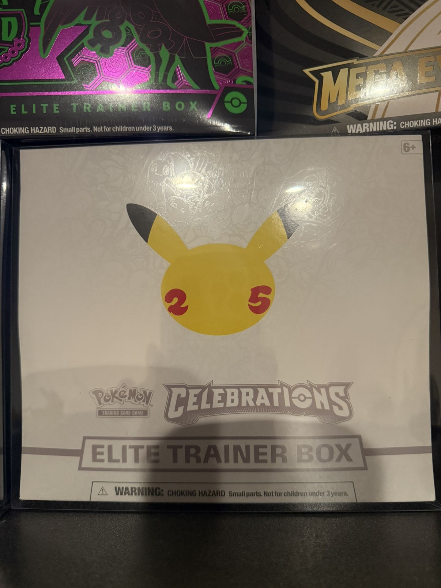 Pokemon Celebrations ETB