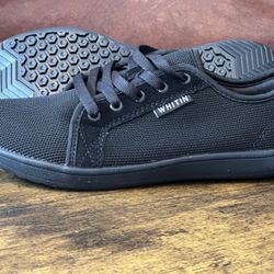 Woman’s Very Comfortable Black Wide Toe Barefoot Size 39/9W Wide Shoes