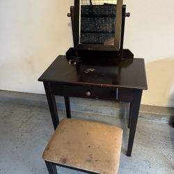 Small Vanity With Bench
