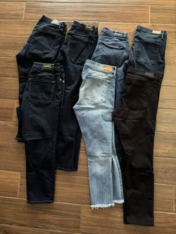 Lot Of Women’s Size 12 Express Jeans 