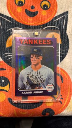 Aaron Judge Yankees Topps Heritage Chrome Baseball Card