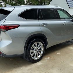 2021 Toyota Highlander Hybrid