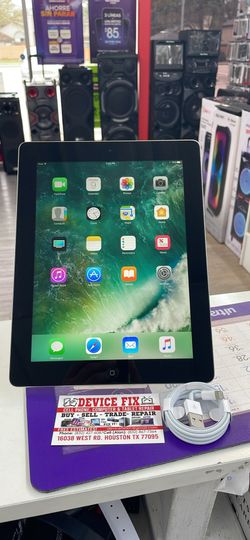 Great Condition Apple IPad 4th Gen Unlocked (9.7 inch Screen), Comes With Charging Cable
