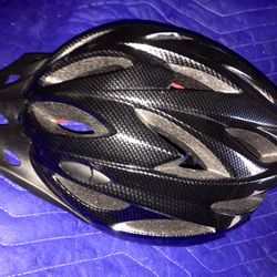 Bike Helmet - Like New.   Medium / Large