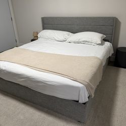 King Bed Frame With Matress