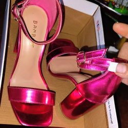  Maroon Heels 👠 Size 5 1/2