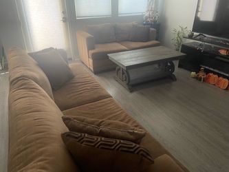 3 pieces brown couch and table set 6 PILLOWS INCLUDED