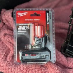 Milwaukee M12 12-Volt Battery 