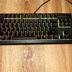 Selling Keyboard  Used Like New