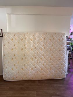 QUEEN MATTRESS AVAILABLE ONLY